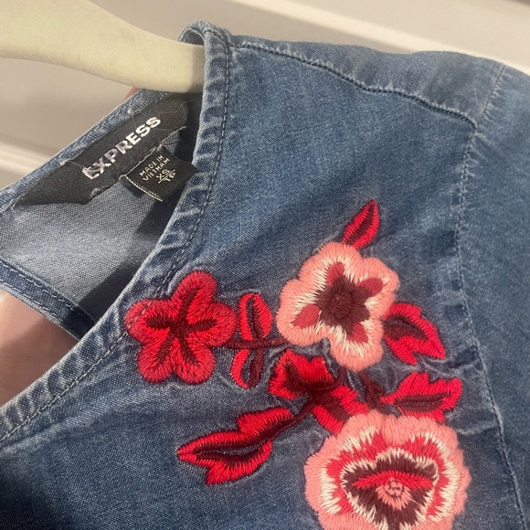 Express Chambray Boho Floral Embroidered 3/4 Bell Sleeve Top - Picture 4 of 4